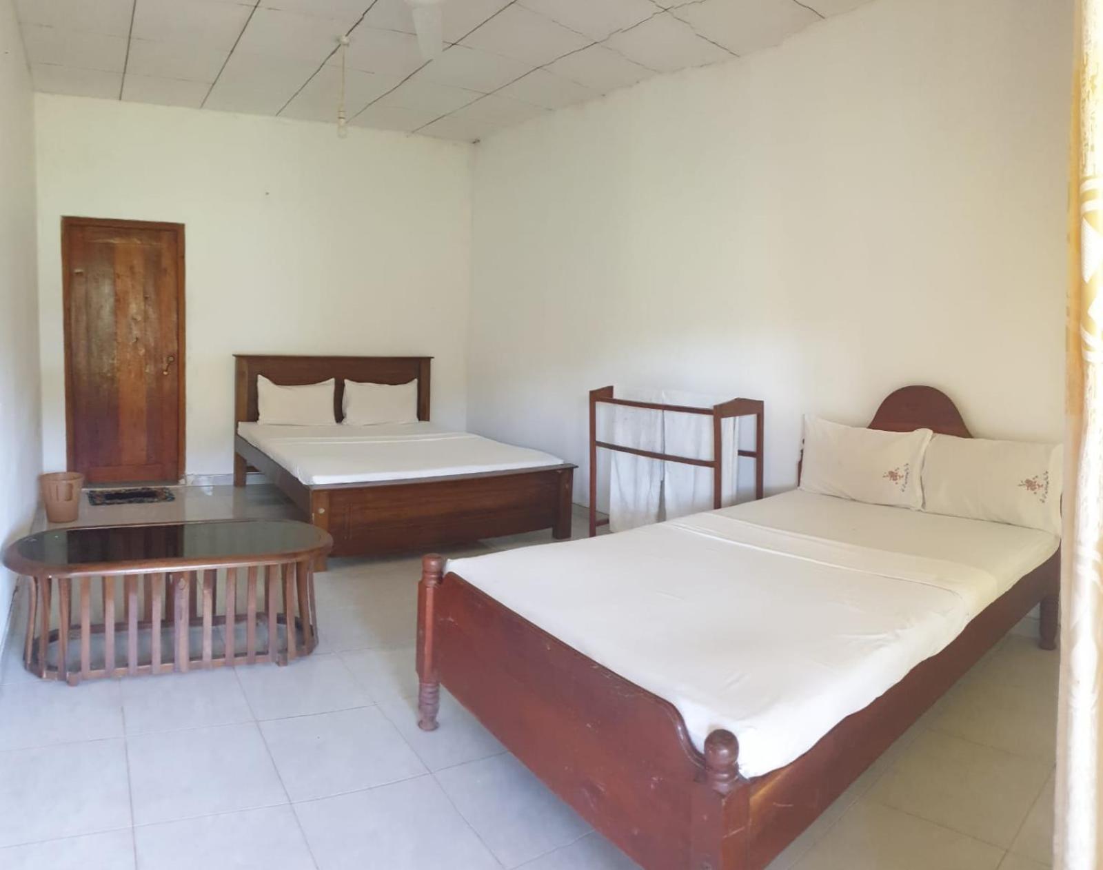 دينيايا Sinharaja Hostel 114 المظهر الخارجي الصورة