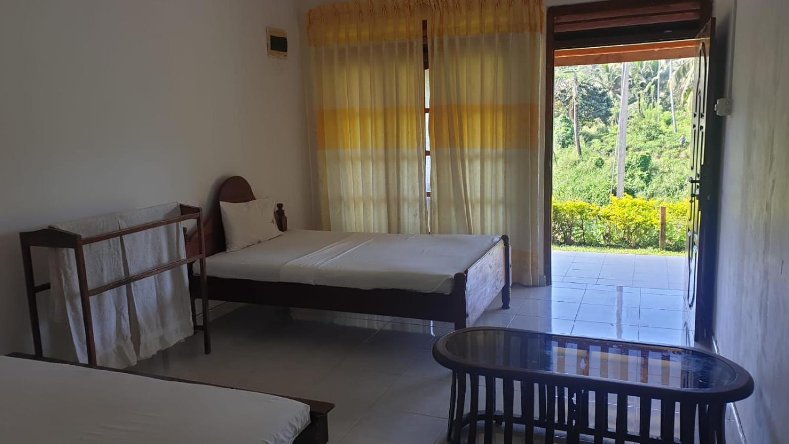 دينيايا Sinharaja Hostel 114 المظهر الخارجي الصورة