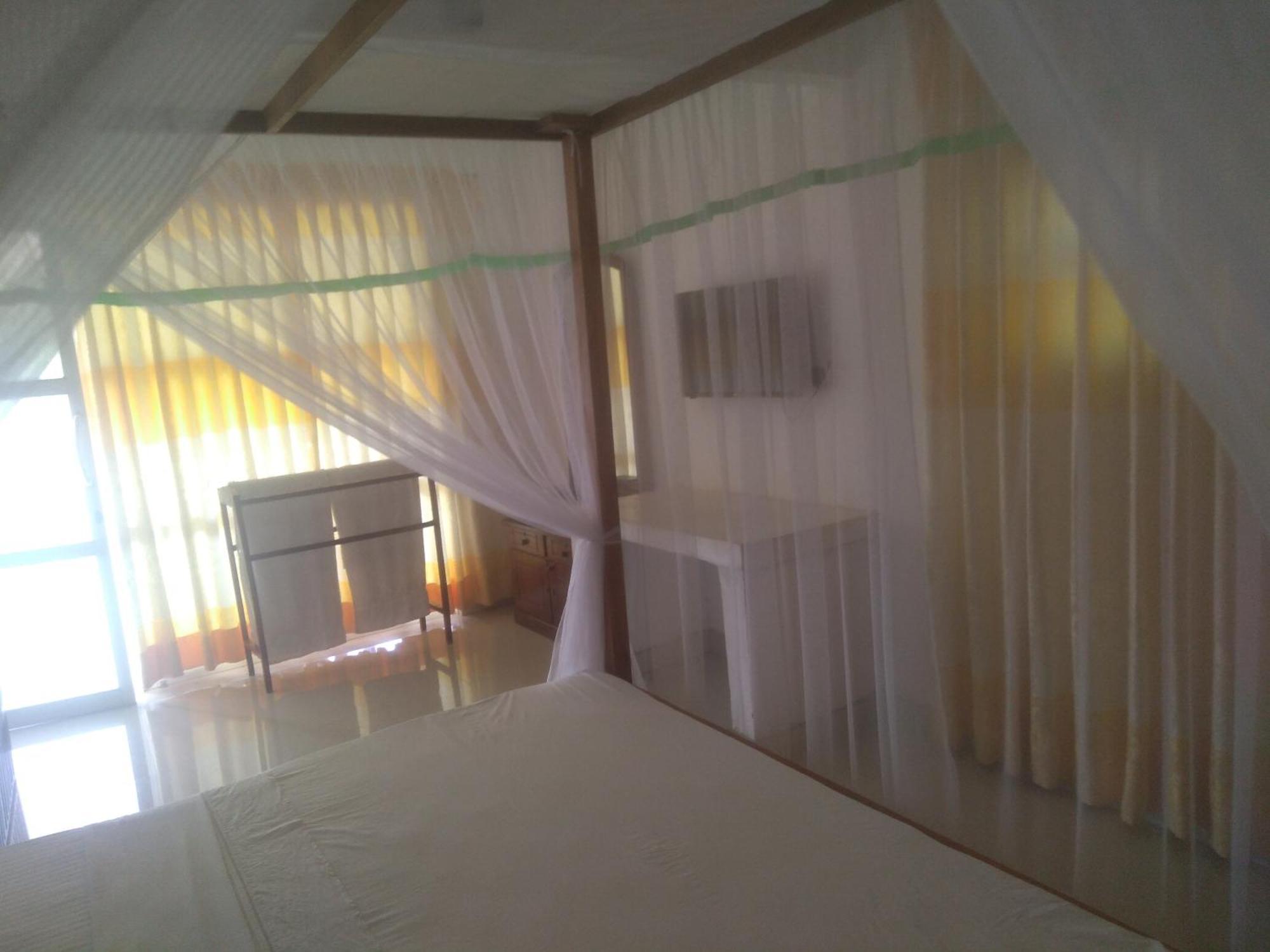 دينيايا Sinharaja Hostel 114 الغرفة الصورة
