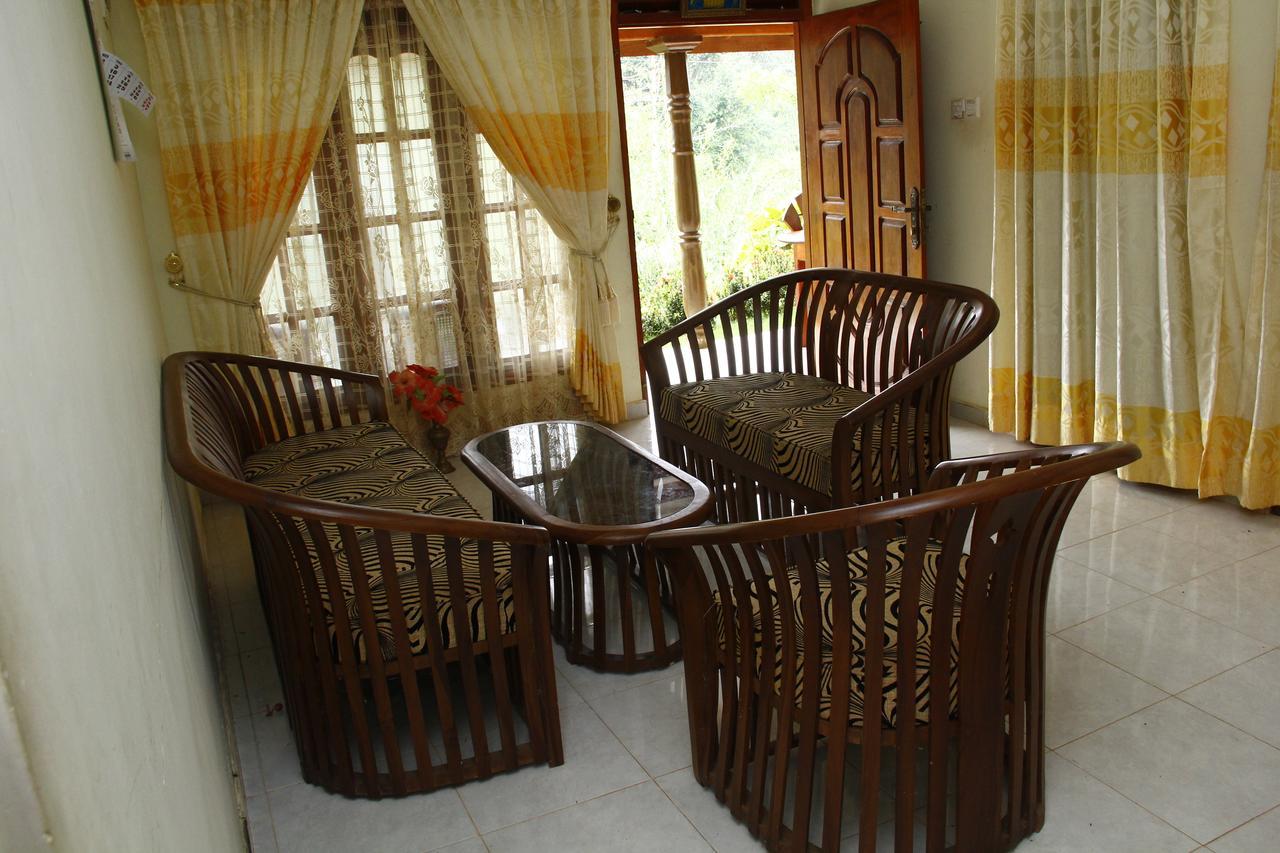 دينيايا Sinharaja Hostel 114 المظهر الخارجي الصورة